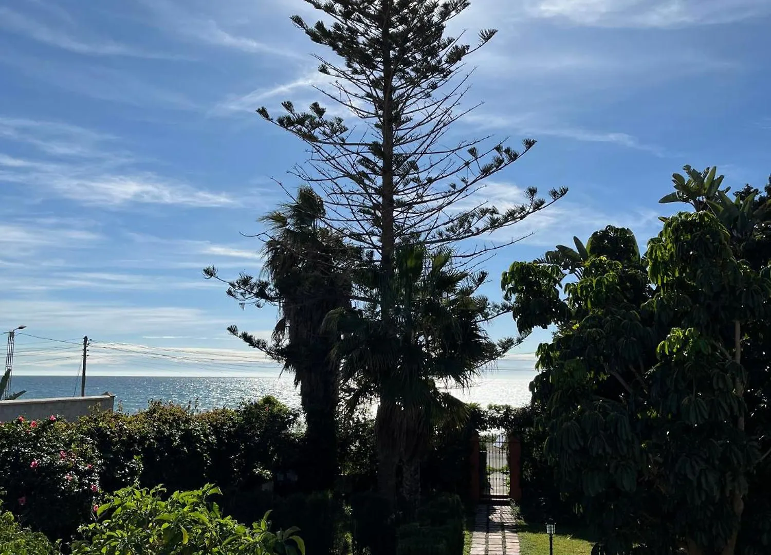 Gran Jardin Frente Al Mar contacts